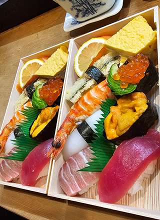 ������i�������A��